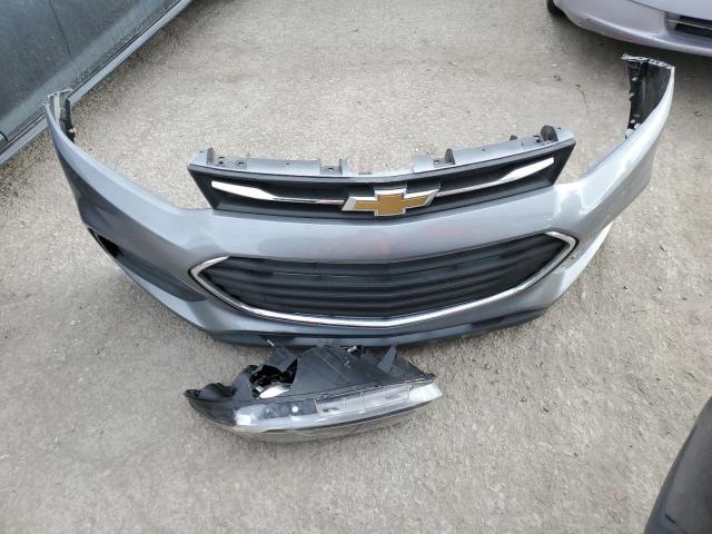 3GNCJKSB3LL216282 - 2020 CHEVROLET TRAX LS GRAY photo 13