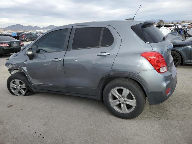 3GNCJKSB3LL216282 - 2020 CHEVROLET TRAX LS GRAY photo 2