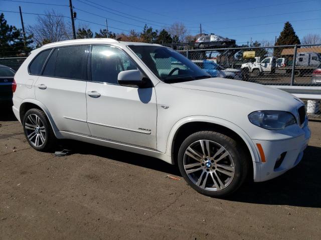 5UXZV4C54D0E03042 - 2013 BMW X5 XDRIVE35I WHITE photo 4