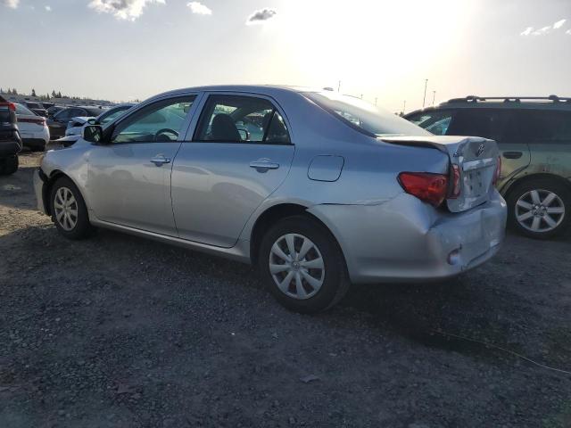 JTDBL40E499039251 - 2009 TOYOTA COROLLA BASE SILVER photo 2