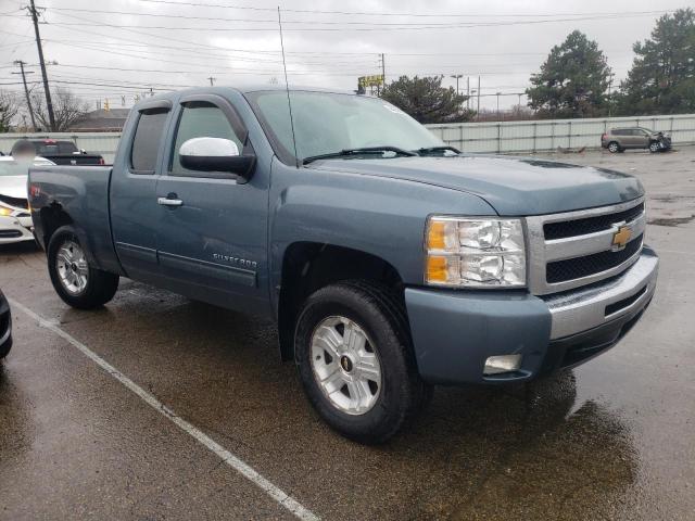 1GCSKSE30AZ106687 - 2010 CHEVROLET SILV1500 2 K1500 LT BLUE photo 4