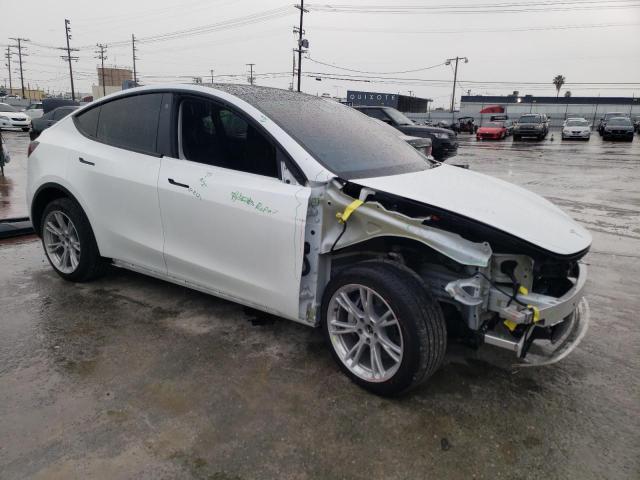 7SAYGDEE0PA044327 - 2023 TESLA MODEL Y WHITE photo 4