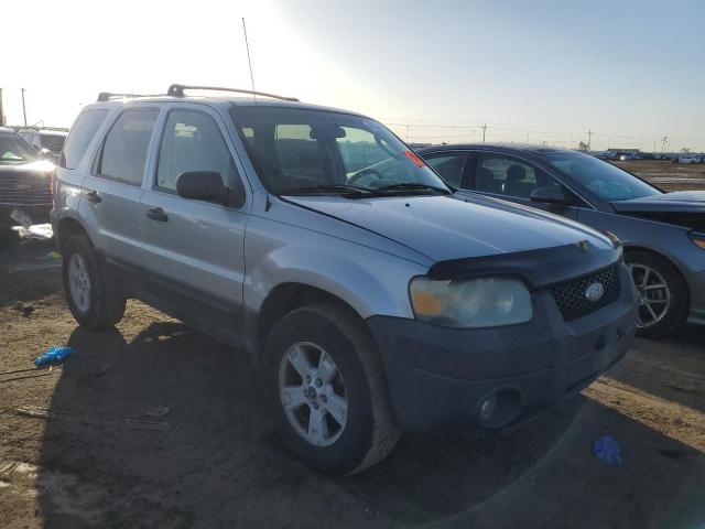 1FMYU93196KA60738 - 2006 FORD ESCAPE XLT SILVER photo 4