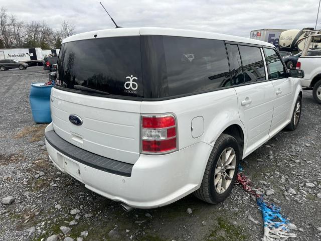 2FMGK5B8XFBA04388 - 2015 FORD FLEX SE WHITE photo 4