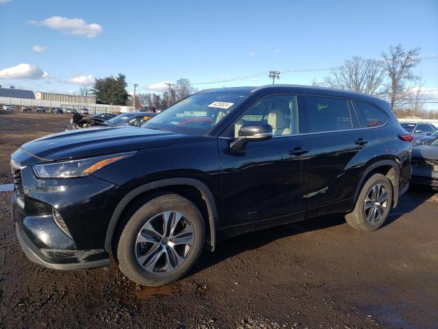 2022 TOYOTA HIGHLANDER XLE, 