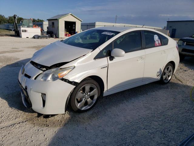 JTDKN3DU8D5623903 - 2013 TOYOTA PRIUS WHITE photo 1