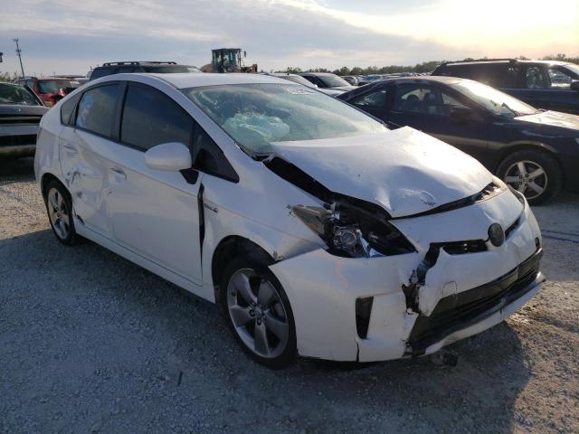 JTDKN3DU8D5623903 - 2013 TOYOTA PRIUS WHITE photo 4