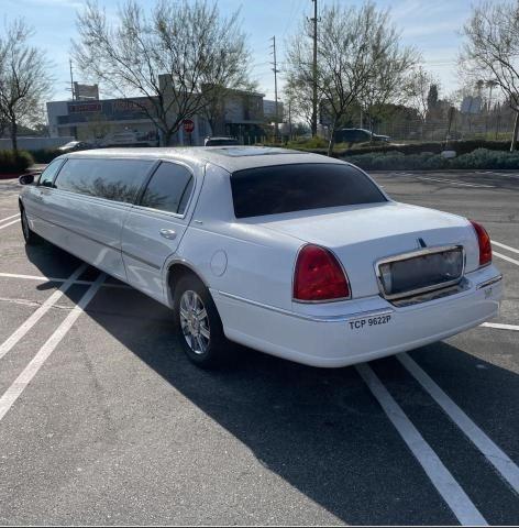 1L1FM88W67Y615179 - 2007 LINCOLN TOWN CAR EXECUTIVE WHITE photo 3