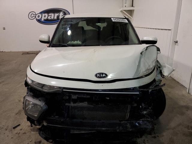 KNDJ23AUXL7060199 - 2020 KIA SOUL LX WHITE photo 5