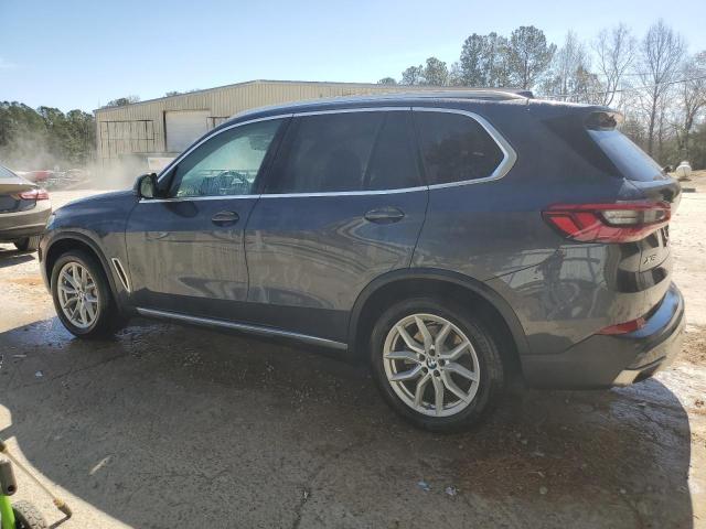 5UXCR6C03L9C05928 - 2020 BMW X5 XDRIVE40I GRAY photo 2