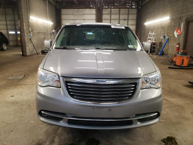 2C4RC1BG0DR631289 - 2013 CHRYSLER TOWN & COU TOURING 银色 照片 5