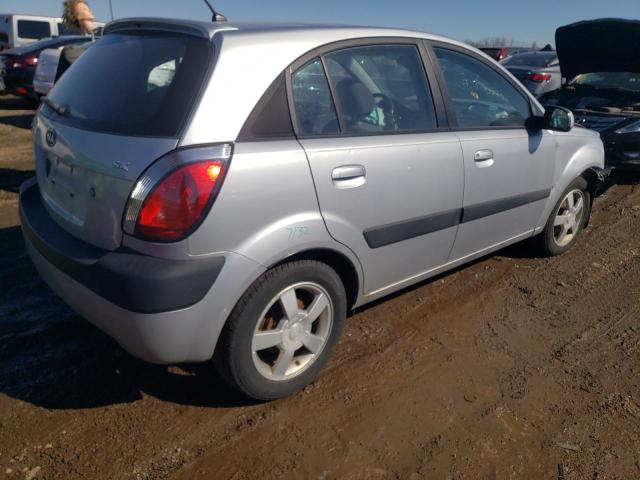 KNADE163866087319 - 2006 KIA RIO 5 SILVER photo 3