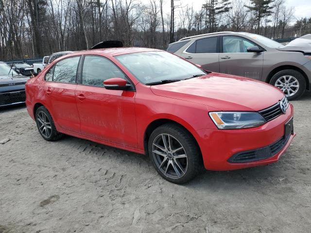 3VWD17AJ0EM262441 - 2014 VOLKSWAGEN JETTA SE RED photo 4