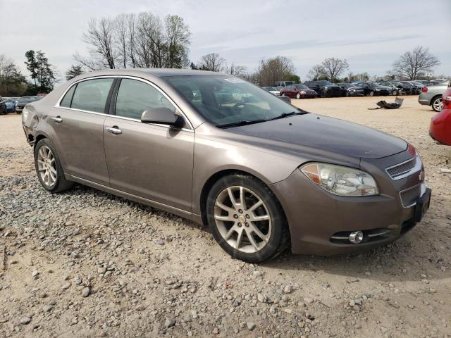 1G1ZE5E19BF352767 - 2011 CHEVROLET MALIBU LTZ ნაცრისფერი ფოტო 4