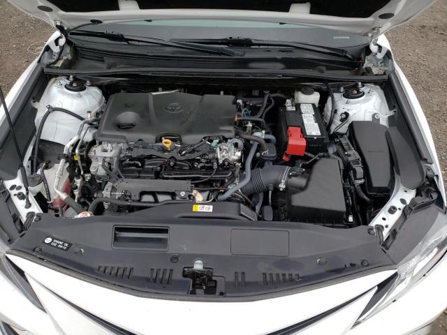 4T1C11AK0MU591425 - 2021 TOYOTA CAMRY LE WHITE photo 11