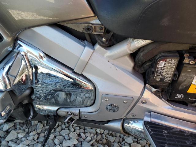 1HFSC47H48A708136 - 2008 HONDA GL1800 SILVER photo 7