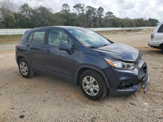 3GNCJKSB3JL214142 - 2018 CHEVROLET TRAX LS BLUE photo 4