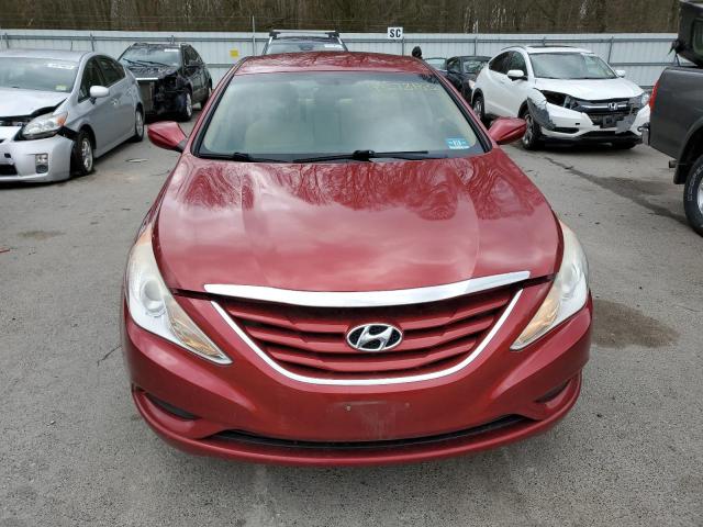 5NPEB4AC4BH244532 - 2011 HYUNDAI SONATA GLS RED photo 5