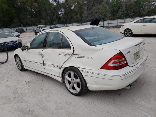 WDBRF40J55F680034 - 2005 MERCEDES-BENZ C 230K SPORT SEDAN WHITE photo 2