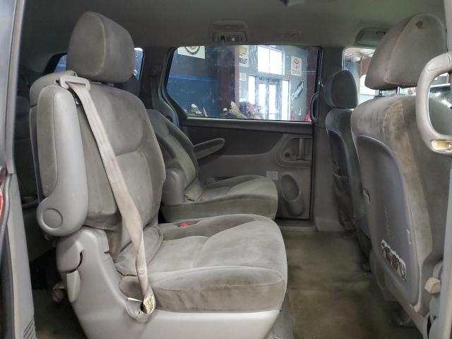 5TDBA23C34S022777 - 2004 TOYOTA SIENNA LE BURGUNDY photo 11