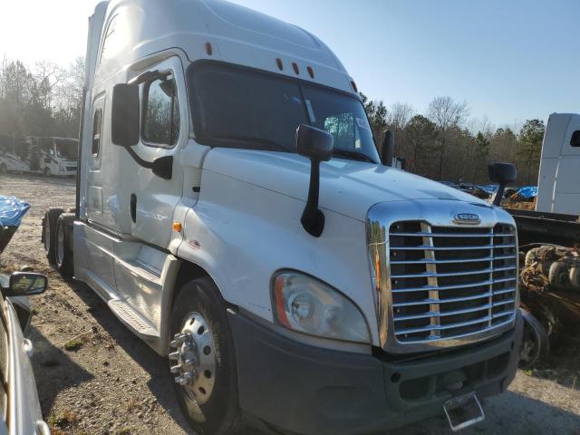 3AKJGLD66GSHG8702 - 2016 FREIGHTLINER CASCADIA WHITE photo 1