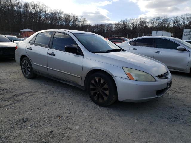 1HGCM56163A024768 - 2003 HONDA ACCORD DX SILVER photo 4