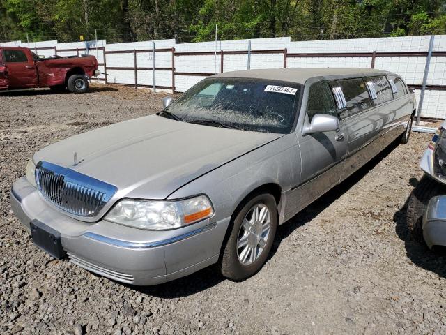 2L1FL8JW5BX765659 - 2011 LINCOLN TOWN CAR EXECUTIVE SILVER photo 1