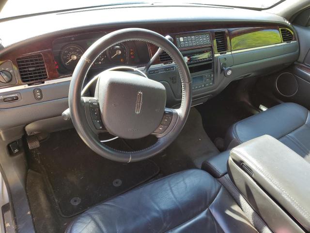 2L1FL8JW5BX765659 - 2011 LINCOLN TOWN CAR EXECUTIVE SILVER photo 8