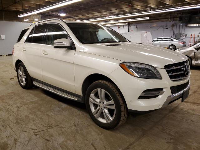 4JGDA5HB3DA172326 - 2013 MERCEDES-BENZ ML 350 4MATIC WHITE photo 4