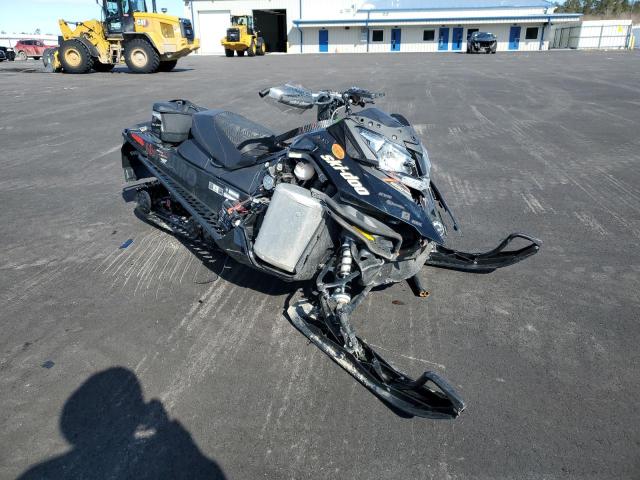 2BPSUBHB8HV000366 - 2017 SKI DOO RENEGADE BLACK photo 1