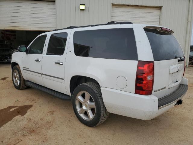 1GNSCKE04DR369201 - 2013 CHEVROLET SUBURBAN C1500 LTZ WHITE photo 2