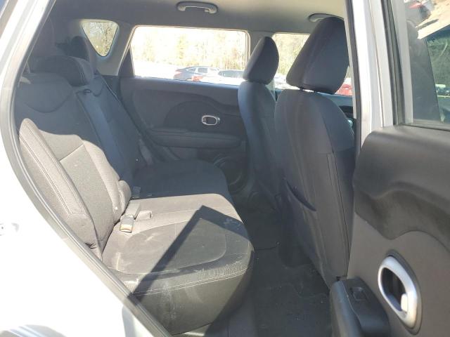 KNDJN2A27E7702137 - 2014 KIA SOUL SILVER photo 10