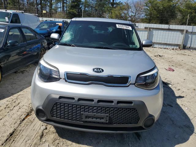 KNDJN2A27E7702137 - 2014 KIA SOUL SILVER photo 5