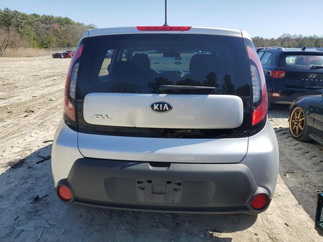 KNDJN2A27E7702137 - 2014 KIA SOUL SILVER photo 6