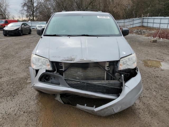 2C4RDGBG2DR574464 - 2013 DODGE GRAND CARA SE SILVER photo 5