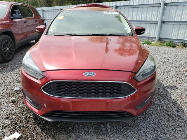 1FADP3H29HL241981 - 2017 FORD FOCUS SEL RED photo 5