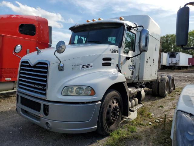 1M1AW07Y5DM025778 - 2013 MACK 600 CXU600 WHITE photo 2