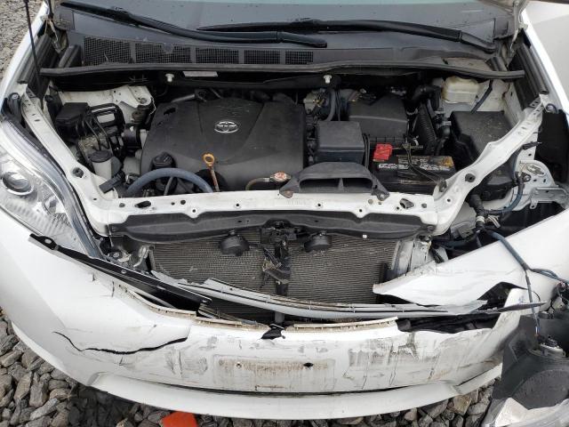 5TDKZ3DC6HS864371 - 2017 TOYOTA SIENNA LE WHITE photo 11