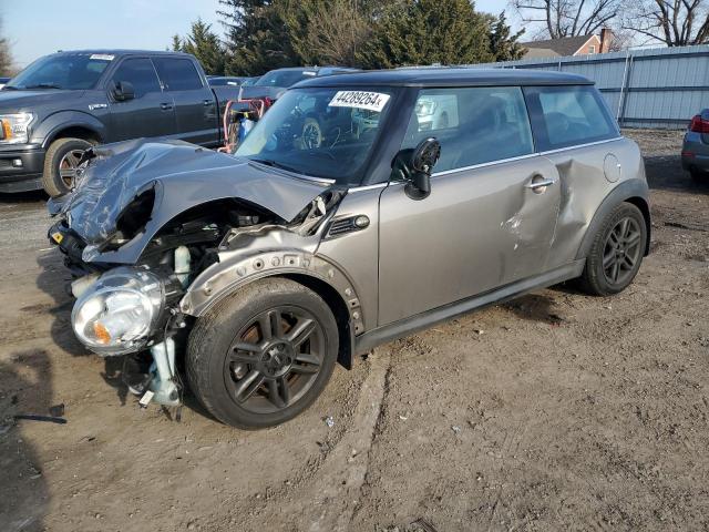 2011 MINI COOPER, 