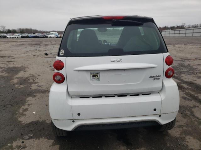 WMEEJ9AAXEK763817 - 2014 SMART FORTWO TWO TONE photo 6