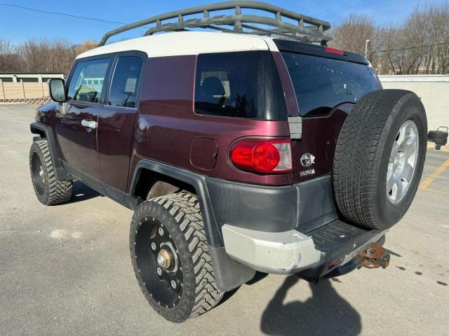 JTEBU11F870037020 - 2007 TOYOTA FJ CRUISER RED photo 2