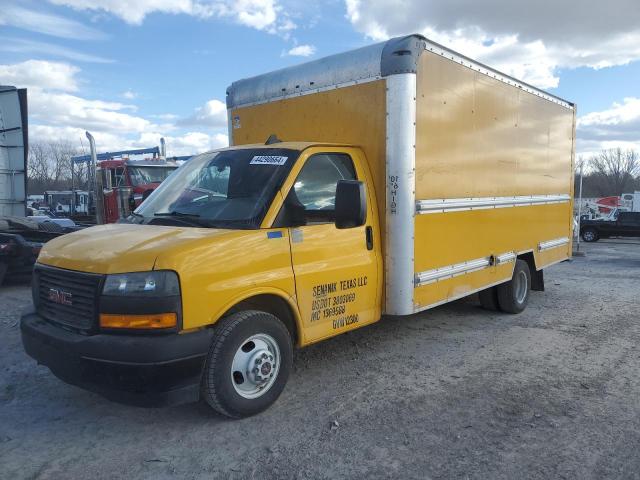 7GZ37TCG2JN901669 - 2018 GMC SAVANA CUTAWAY G3500 YELLOW photo 1