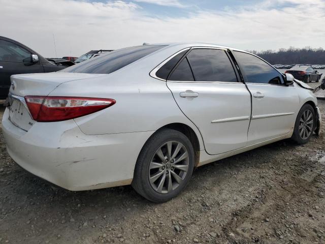 4T1BK1FKXFU567931 - 2015 TOYOTA CAMRY XSE WHITE photo 3