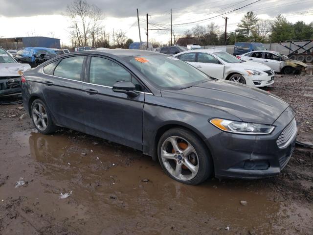 3FA6P0H79FR290695 - 2015 FORD FUSION SE GRAY photo 4