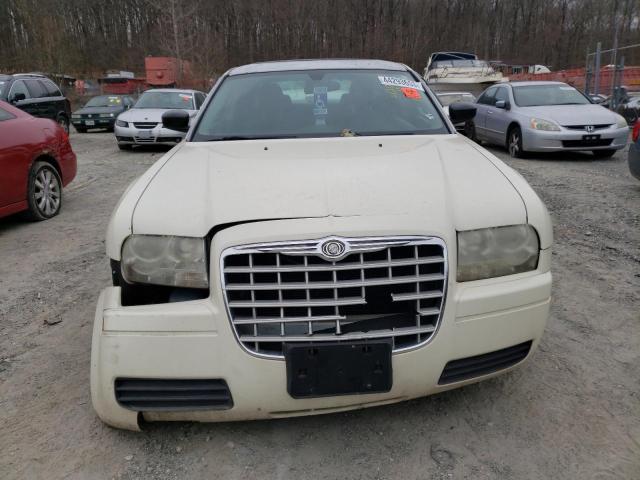 2C3JA43R75H160256 - 2005 CHRYSLER 300 WHITE photo 5