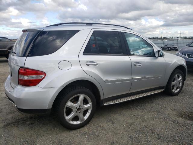 4JGBB75E37A253314 - 2007 MERCEDES-BENZ ML 500 SILVER photo 3