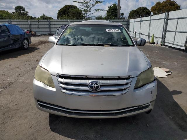 4T1BK36B26U148550 - 2006 TOYOTA AVALON XL SILVER photo 5