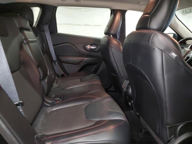 1C4PJMBS3GW285916 - 2016 JEEP CHEROKEE TRAILHAWK BLACK photo 11