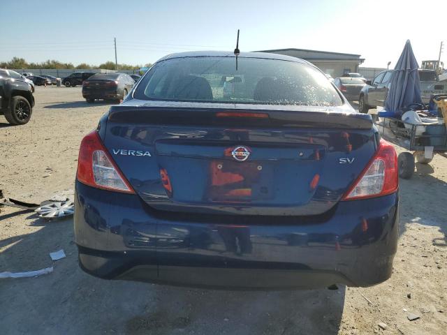 3N1CN7AP4JL845900 - 2018 NISSAN VERSA S BLUE photo 6