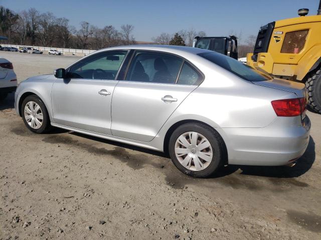 3VWDP7AJ2DM400865 - 2013 VOLKSWAGEN JETTA SE SILVER photo 2